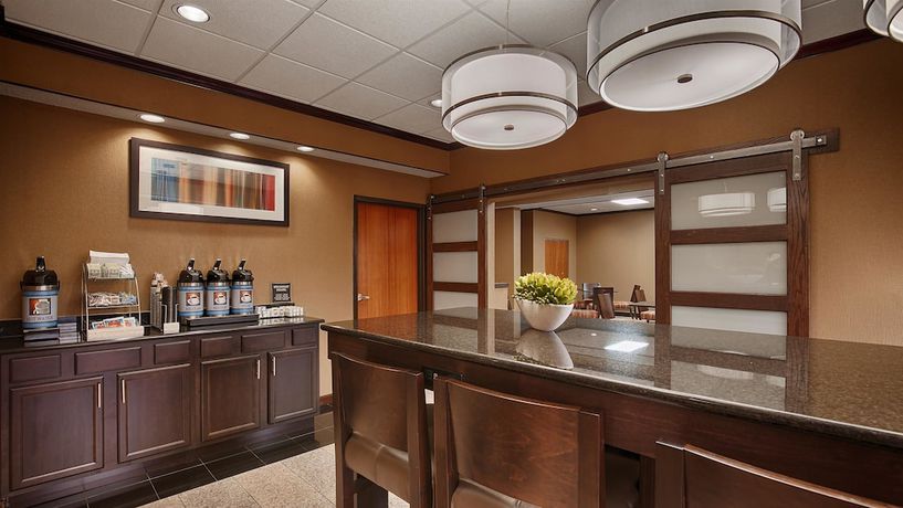 Imagen del bar/restaurante del Hotel Best Western Gwinnett Center. Foto 5