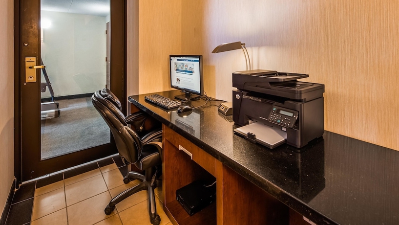 Imagen de los interiores del Hotel Best Western Halton Hills. Foto 17
