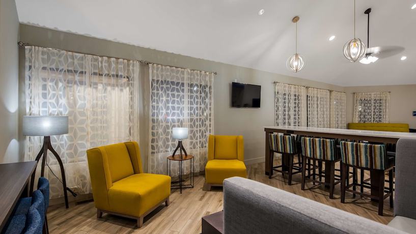 Imagen de los interiores del Hotel Best Western Hampshire Inn. Foto 19