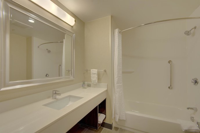 Imagen de la habitación del Hotel Best Western Hampshire Inn. Foto 17