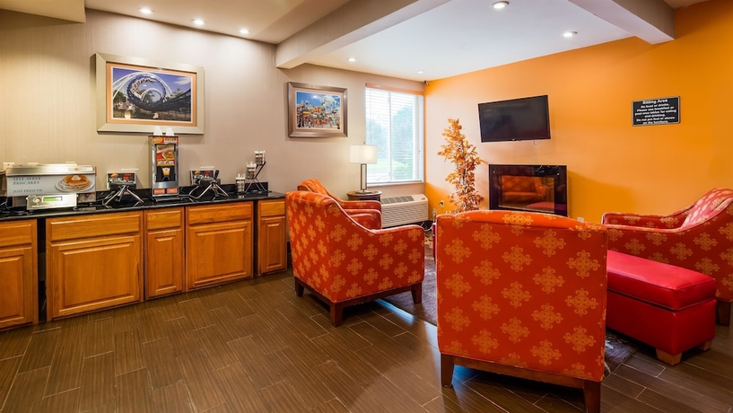Imagen de los interiores del Hotel Best Western Harrisburg Hershey. Foto 17