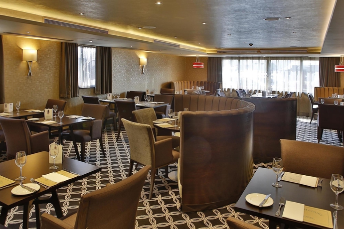 Imagen del bar/restaurante del Hotel Best Western Heath Court. Foto 4