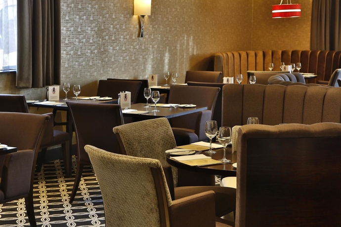Imagen del bar/restaurante del Hotel Best Western Heath Court. Foto 5