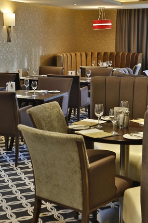 Imagen del bar/restaurante del Hotel Best Western Heath Court. Foto 8