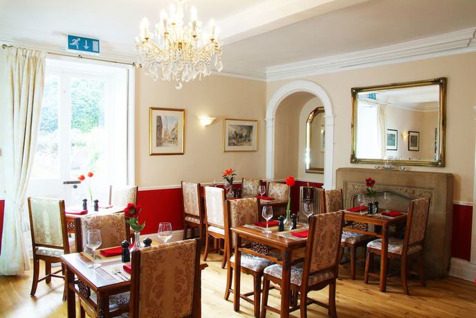 Imagen del bar/restaurante del Hotel Best Western Henbury Lodge. Foto 2
