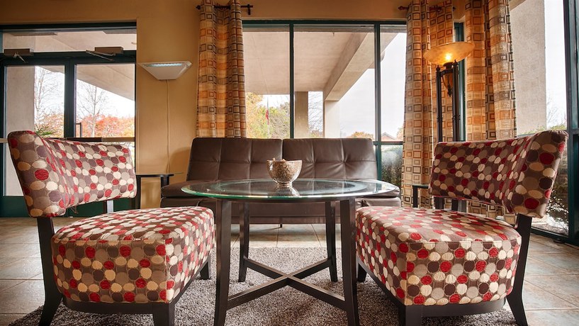 Imagen de los interiores del Hotel Best Western Heritage Inn, Concord. Foto 12