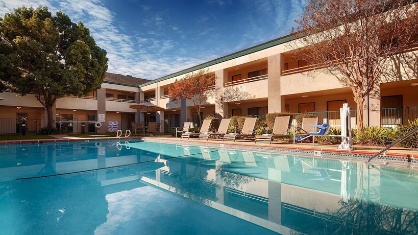 Imagen de la piscina del Hotel Best Western Heritage Inn, Concord. Foto 17