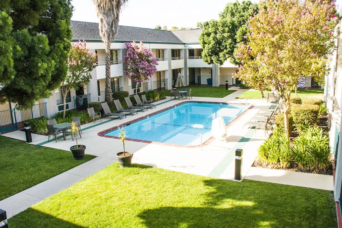 Imagen de la piscina del Hotel Best Western Heritage Inn, Concord. Foto 20