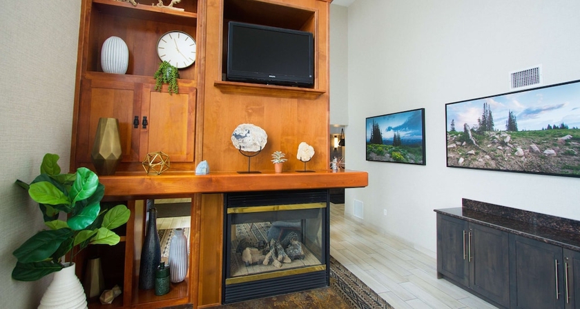 Imagen de los interiores del Hotel Best Western Holiday Hills. Foto 19