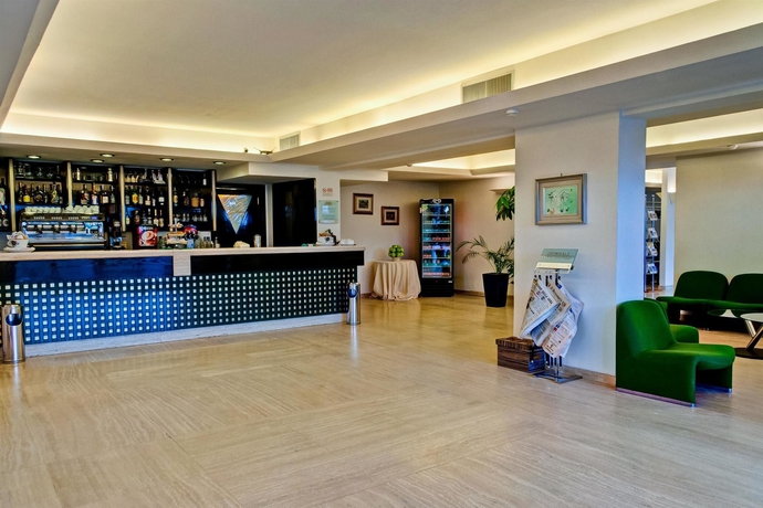 Imagen del bar/restaurante del Hotel Best Western Hotel Europa. Foto 2