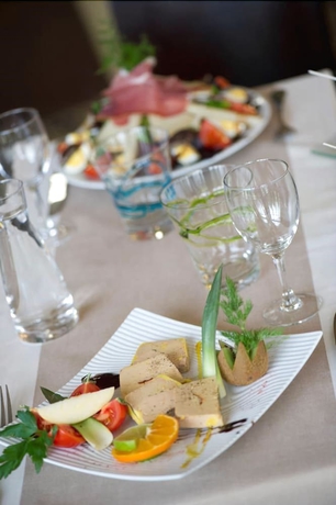 Imagen del bar/restaurante del Hotel Best Western Hotel La Palmeraie. Foto 3