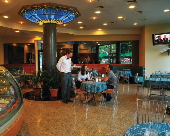 Imagen del bar/restaurante del Hotel Best Western Hotel Turist. Foto 7