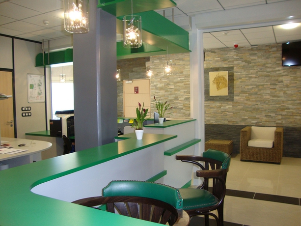 Imagen de los interiores del Hotel Best Western Hotel & SPA Pau Lescar Aeroport. Foto 11