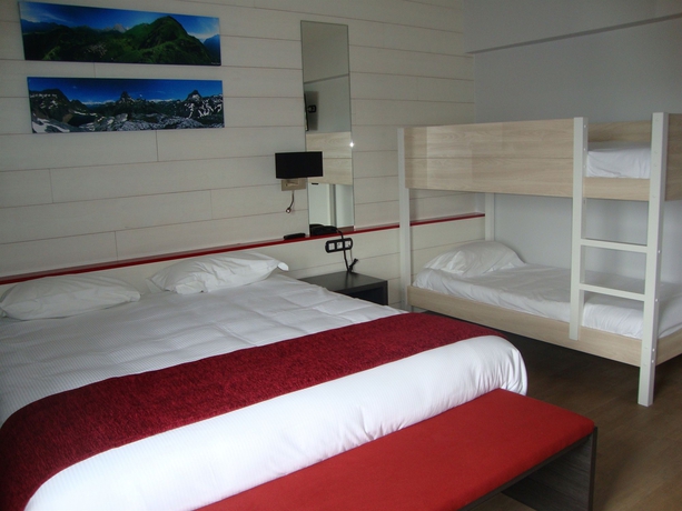 Imagen de la habitación del Hotel Best Western Hotel & SPA Pau Lescar Aeroport. Foto 8