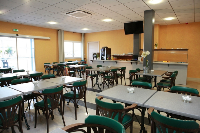 Imagen del bar/restaurante del Hotel Best Western Hotel & SPA Pau Lescar Aeroport. Foto 2