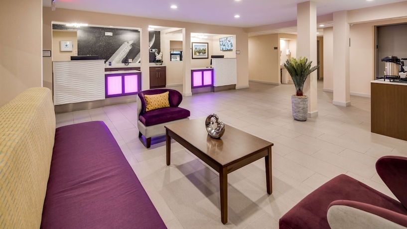Imagen de los interiores del Hotel Best Western Huntsville. Foto 16