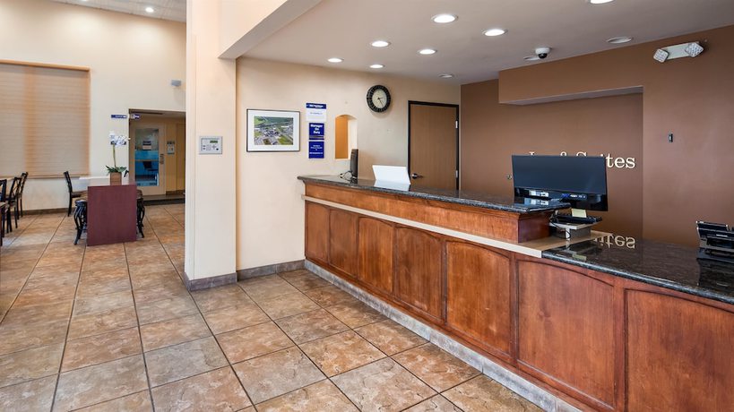 Imagen de los interiores del Hotel Best Western I-5 Inn & Suites. Foto 19
