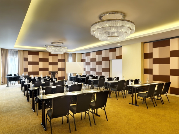 Imagen de los interiores del Hotel Best Western I-city Shah Alam. Foto 14