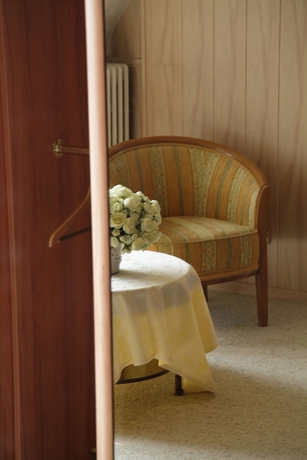 Imagen de la habitación del Hotel Best Western Ile De France. Foto 8