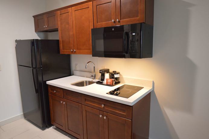 Imagen de la habitación del Hotel Best Western Ingleside Inn & Suites. Foto 16