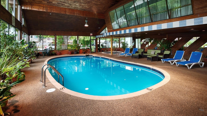 Imagen de la piscina del Hotel Best Western Inn At Penticton. Foto 10
