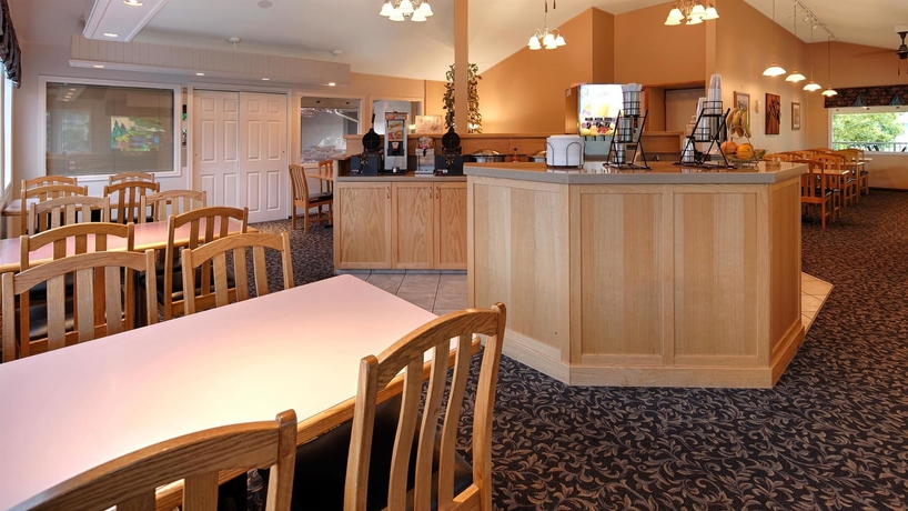 Imagen del bar/restaurante del Hotel Best Western Inn At Penticton. Foto 2