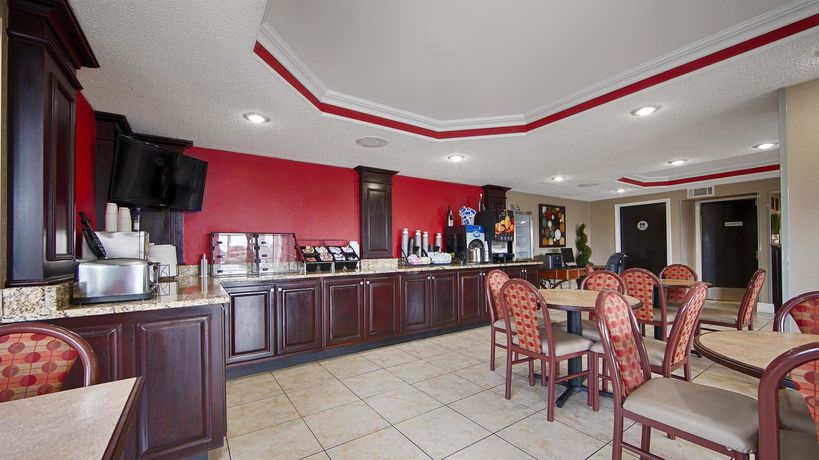 Imagen del bar/restaurante del Hotel Best Western Inn, North Gate. Foto 8