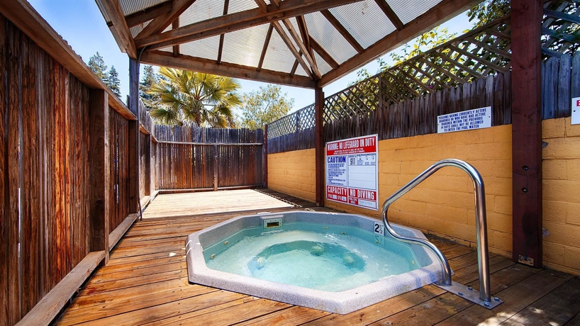 Imagen de los exteriores del Hotel Best Western Inn, Santa Cruz. Foto 11