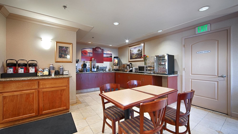 Imagen del bar/restaurante del Hotel Best Western Inn, Santa Cruz. Foto 4