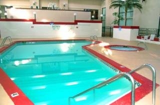 Imagen de la piscina del Hotel Best Western Inn & Suites Gallup. Foto 3