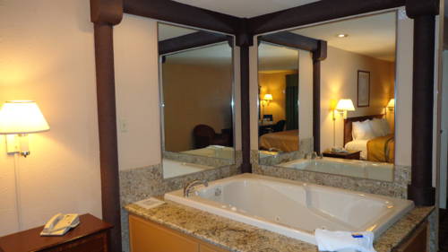 Imagen de la habitación del Hotel Best Western Inn & Suites Merrillville. Foto 15