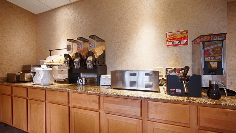 Imagen del bar/restaurante del Hotel Best Western Inn and Suites - Midway Airport. Foto 5