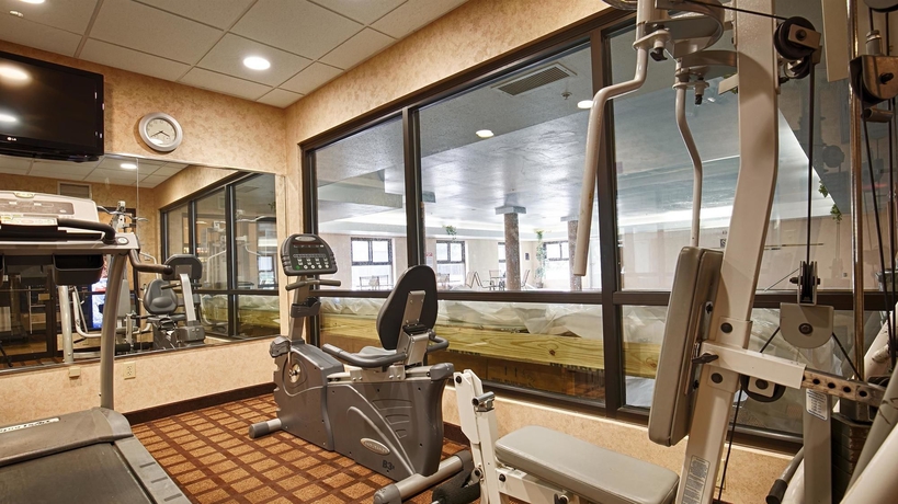 Imagen de los interiores del Hotel Best Western Inn and Suites - Midway Airport. Foto 11