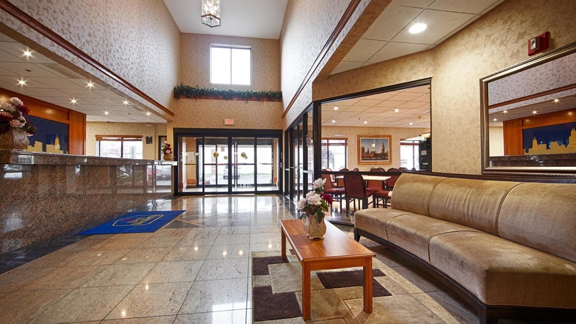 Imagen de los interiores del Hotel Best Western Inn and Suites - Midway Airport. Foto 12