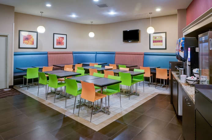 Imagen del bar/restaurante del Hotel Best Western Inn and Suites San Diego &ndash; Zoo/seaworld Area. Foto 4