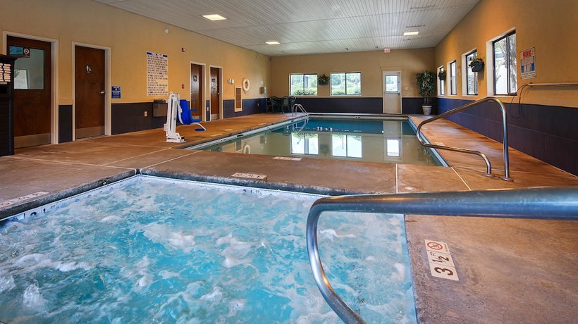 Imagen de la piscina del Hotel Best Western Inn and Suites of Macon. Foto 20