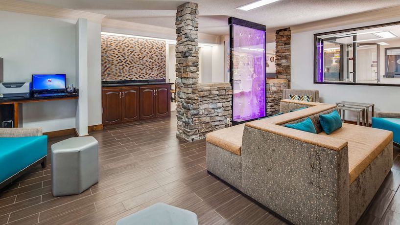 Imagen de los interiores del Hotel Best Western Inn and Suites of Macon. Foto 19
