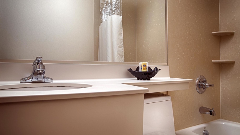 Imagen de la habitación del Hotel Best Western JFK Airport. Foto 10