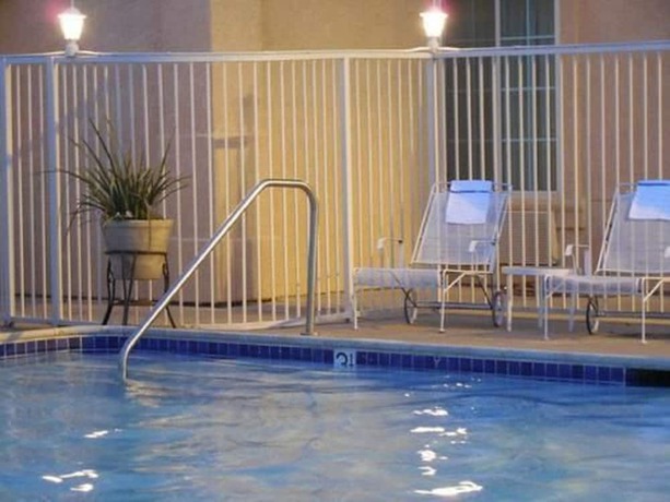 Imagen de la piscina del Hotel Best Western John Jay Inn. Foto 20