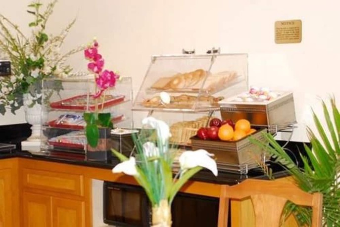 Imagen del bar/restaurante del Hotel Best Western John Jay Inn. Foto 3