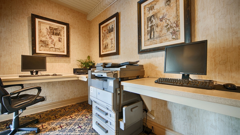 Imagen de los interiores del Hotel Best Western John Muir Inn. Foto 13
