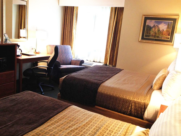 Imagen de la habitación del Hotel Best Western John Muir Inn. Foto 7