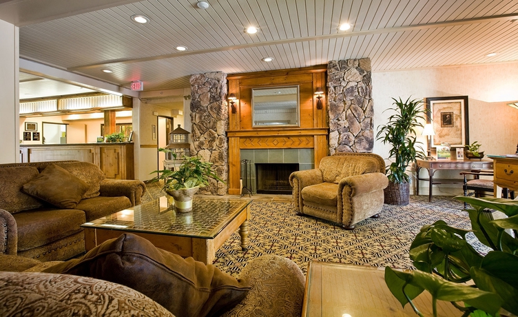 Imagen de los interiores del Hotel Best Western John Muir Inn. Foto 14