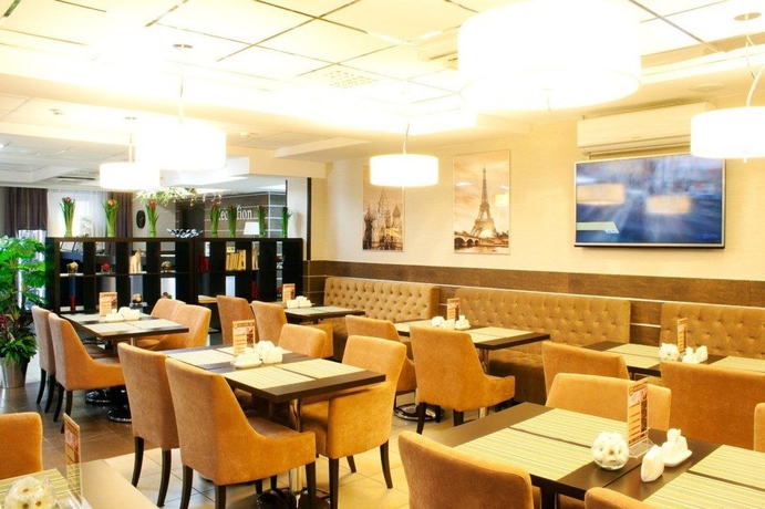 Imagen del bar/restaurante del Hotel Best Western Kaluga. Foto 4