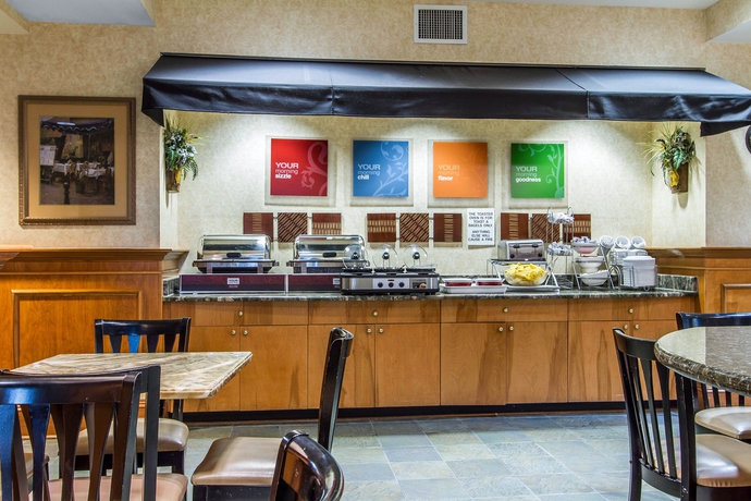 Imagen del bar/restaurante del Hotel Best Western Kenner. Foto 4