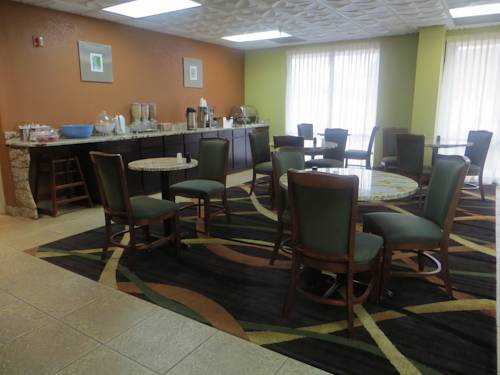 Imagen de la habitación del Hotel Best Western Knoxville Suites - Downtown. Foto 8
