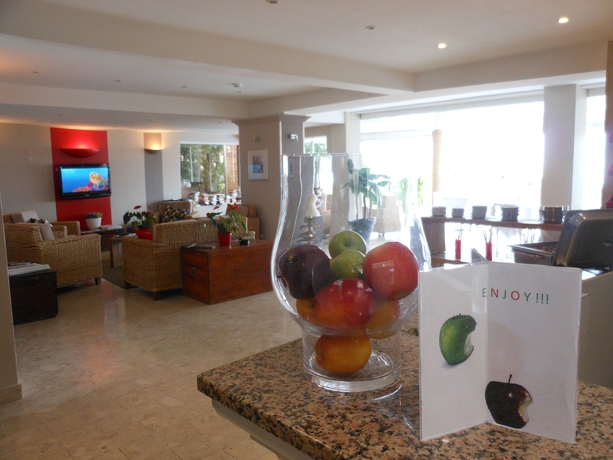 Imagen de los interiores del Hotel Best Western La Rade. Foto 12