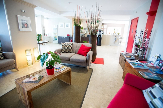 Imagen de los interiores del Hotel Best Western La Rade. Foto 14
