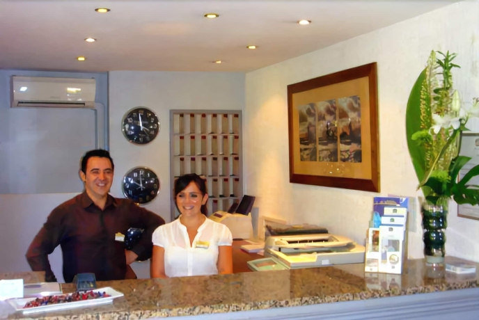 Imagen de los interiores del Hotel Best Western La Rade. Foto 18