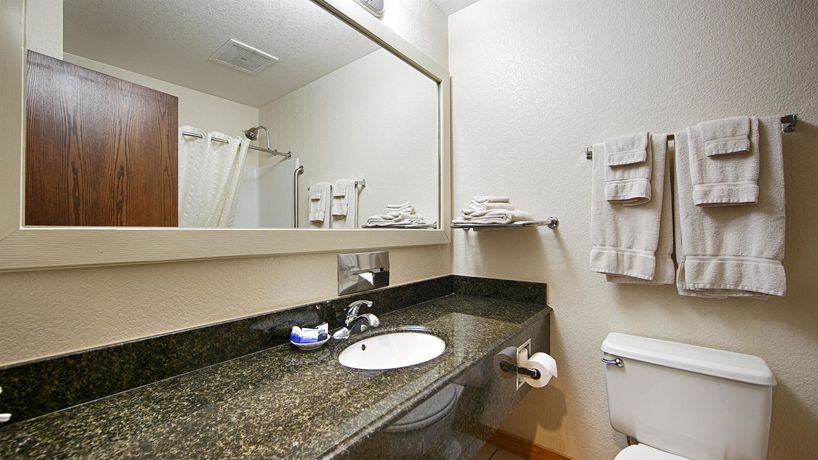 Imagen de la habitación del Hotel Best Western Lake Lucille Inn. Foto 8